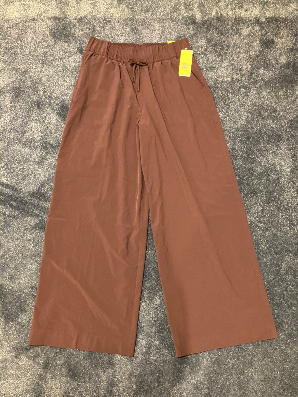 NWT All In Motion Active Light High-Rise Pocketed Wide Leg Pants (Large) - Picture 9 of 16